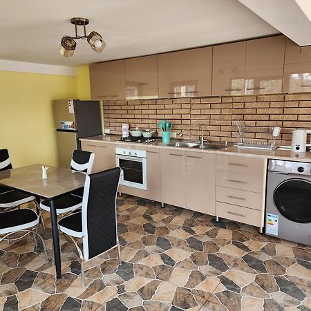 Lilia Guesthouse Sighnaghi Ngoại thất bức ảnh