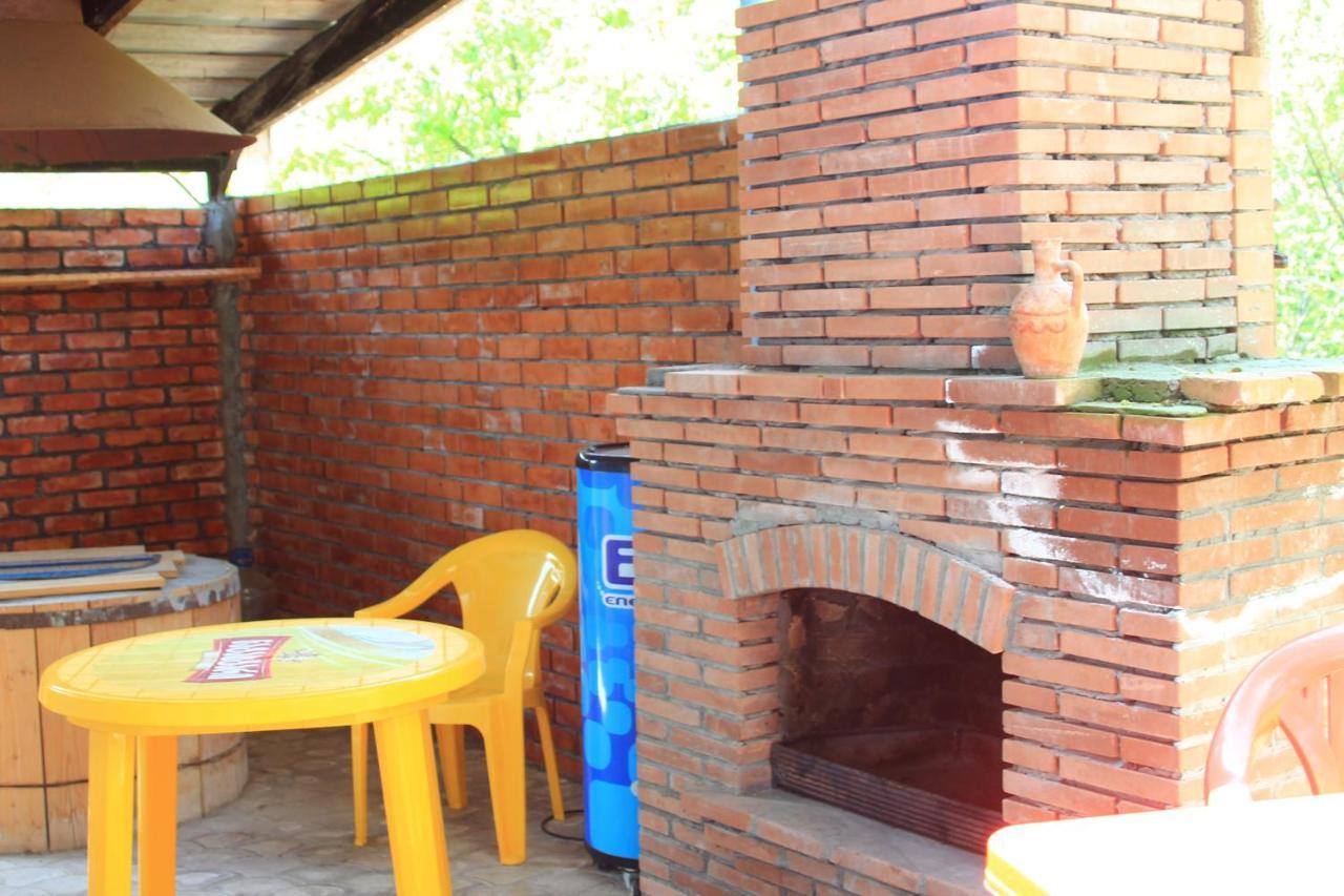 Lilia Guesthouse Sighnaghi Ngoại thất bức ảnh